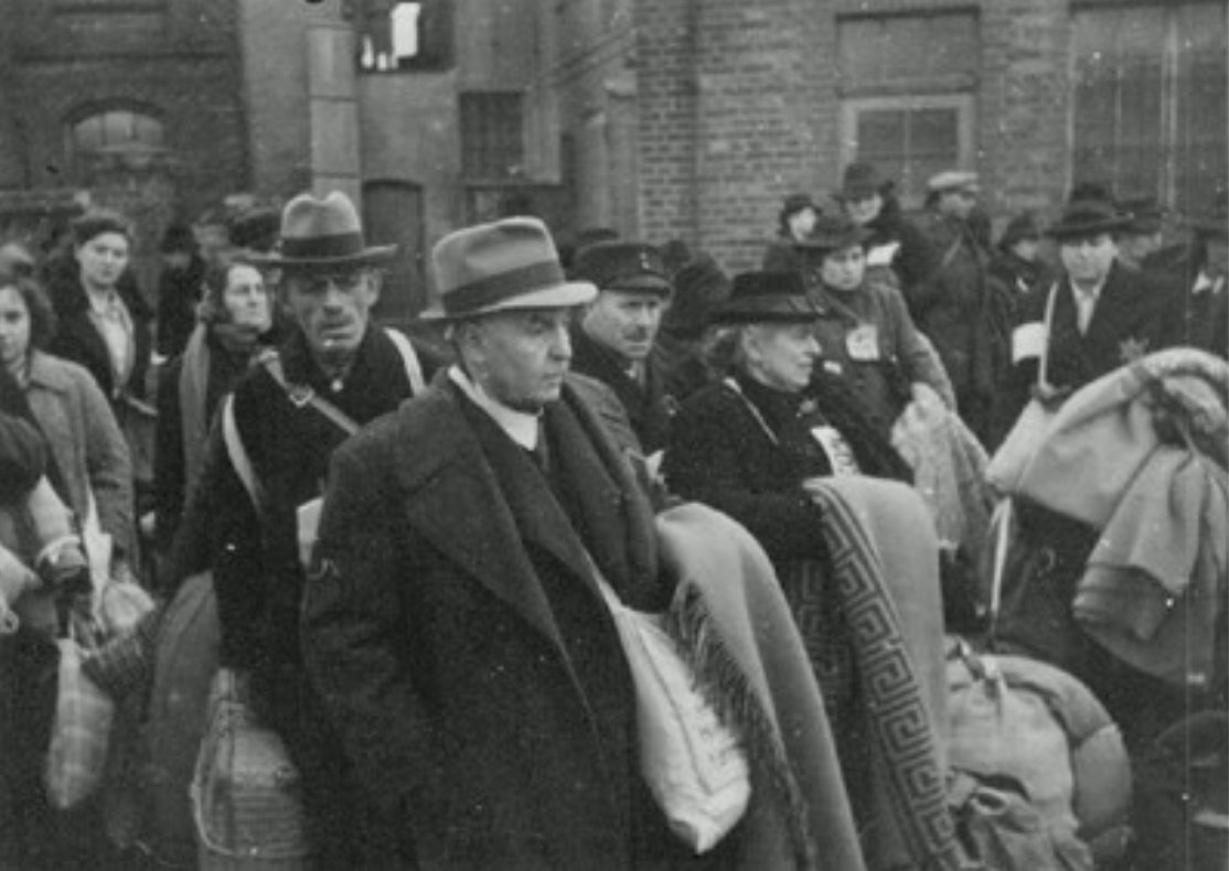 Auschwitz Exhibition tweet media