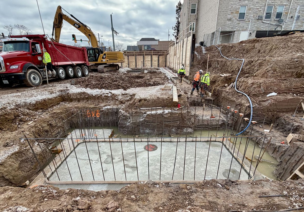 F Street tweet media