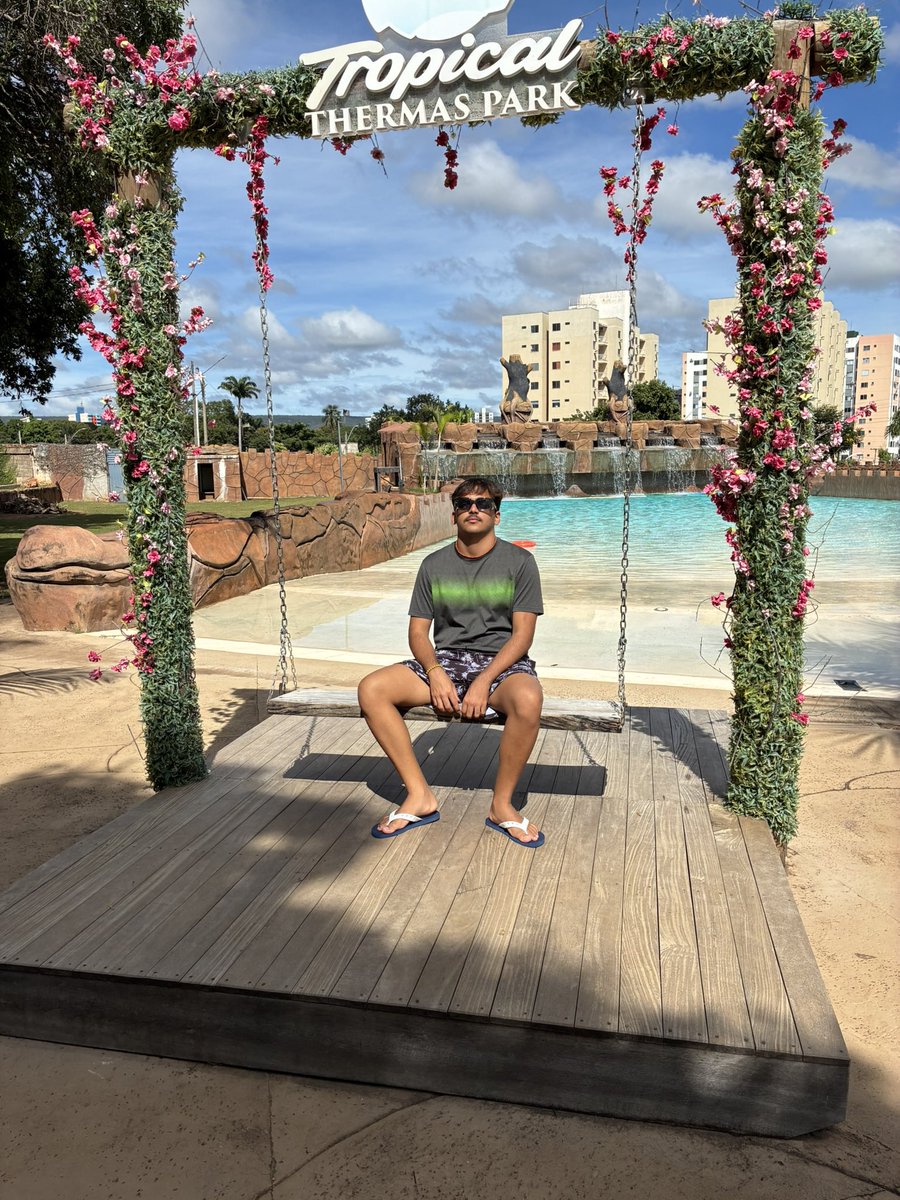 titi the showgirl tweet media