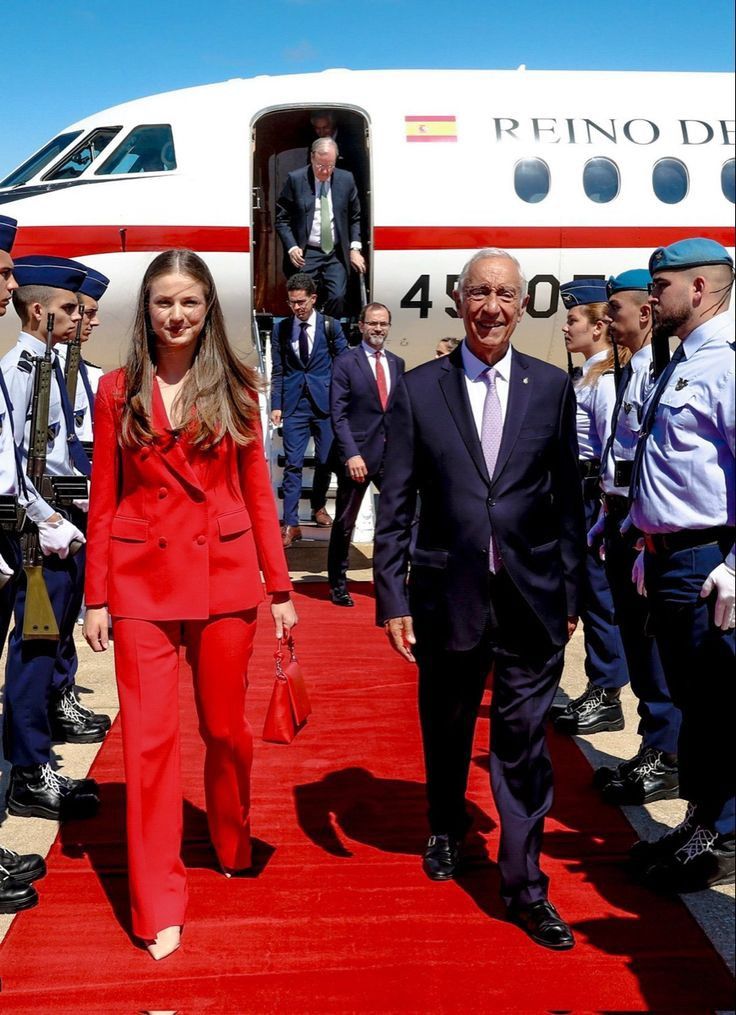 princess0Leo's tweet image. Princess Leonor 👑 who loved by her people 😘💝 #Princess #Leonor #Spanish #Spain