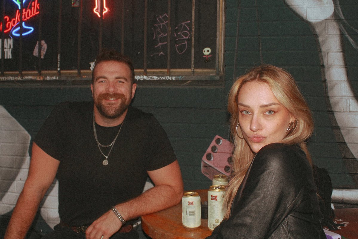 lana del gay tweet media