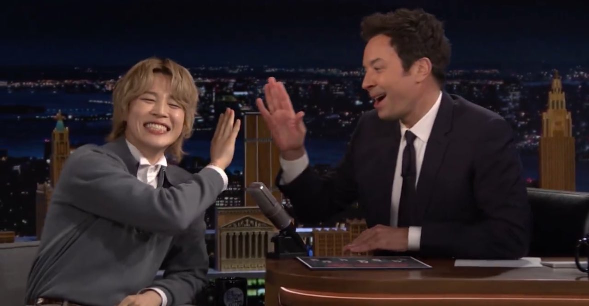 seva47562859's tweet photo. @jimmyfallon @bts_bighit #JiminxJimmy https://t.co/ynbqYVBHyc