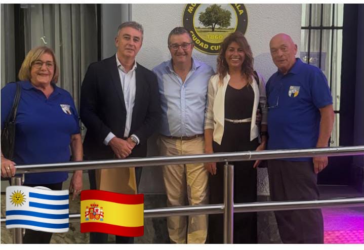 PEDERNAL1975's tweet photo. El pasado 28 de marzo se realizó la plantación de un árbol de Drago originario de las @8CanaryIslands en honor al fundador de Tala Don Ildefonso de León. Con la participación del Cónsul de España, la Asociación Buscando Raíces de descendientes Canarios y el @municipiodetala. https://t.co/E4sqqQBMOl