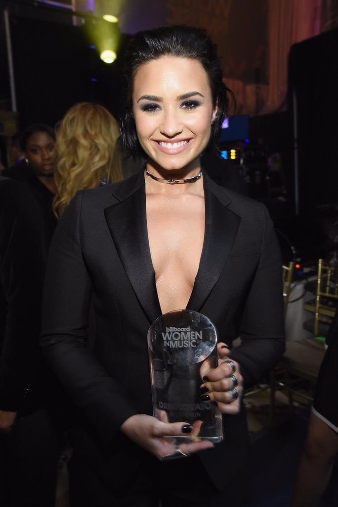 pop culture hoes tweet media