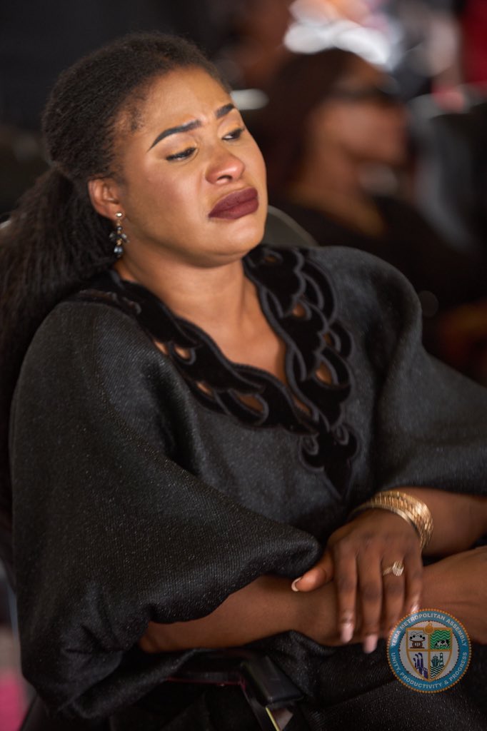 Ebi Bright tweet media