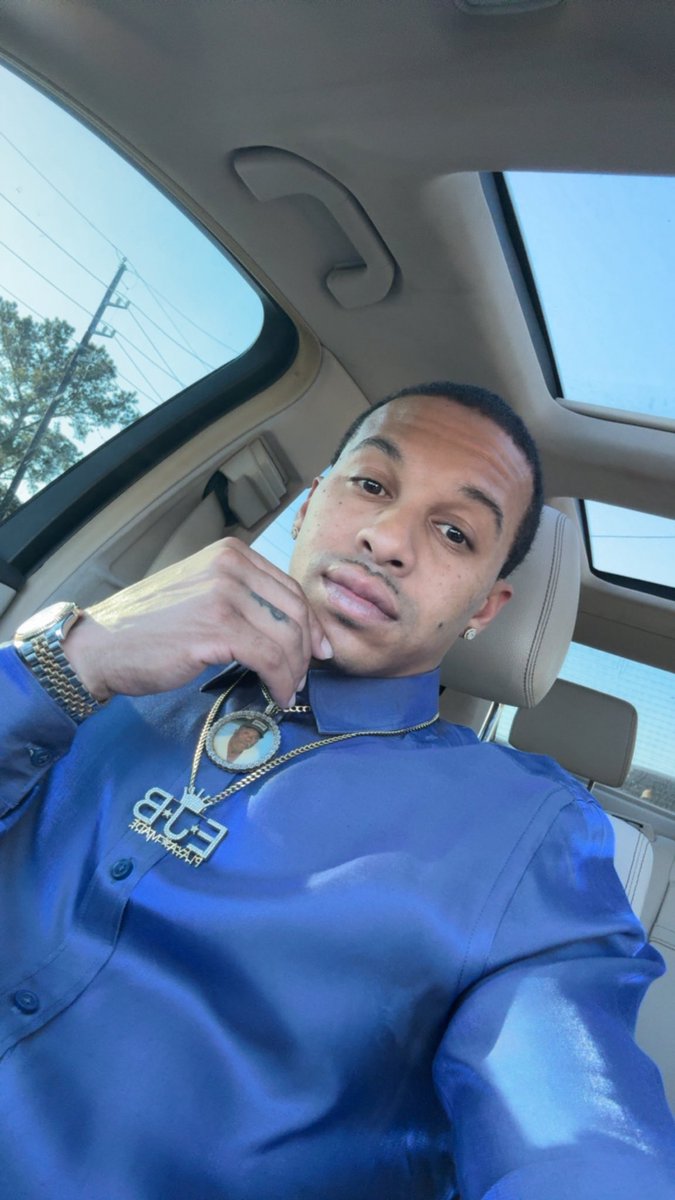 playa_forever's tweet photo. Getting to it https://t.co/Rqy8MfCECK