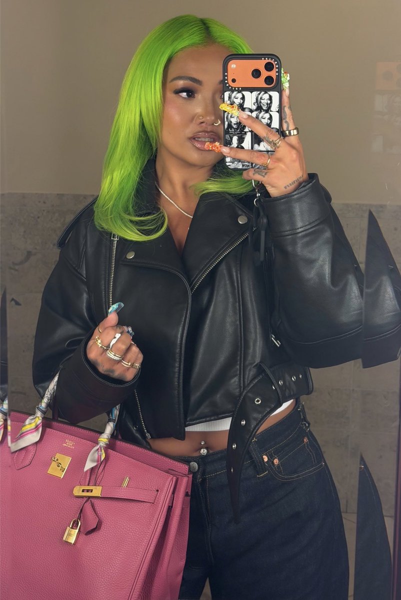 KAYCE 🥢💚 🎴 tweet media