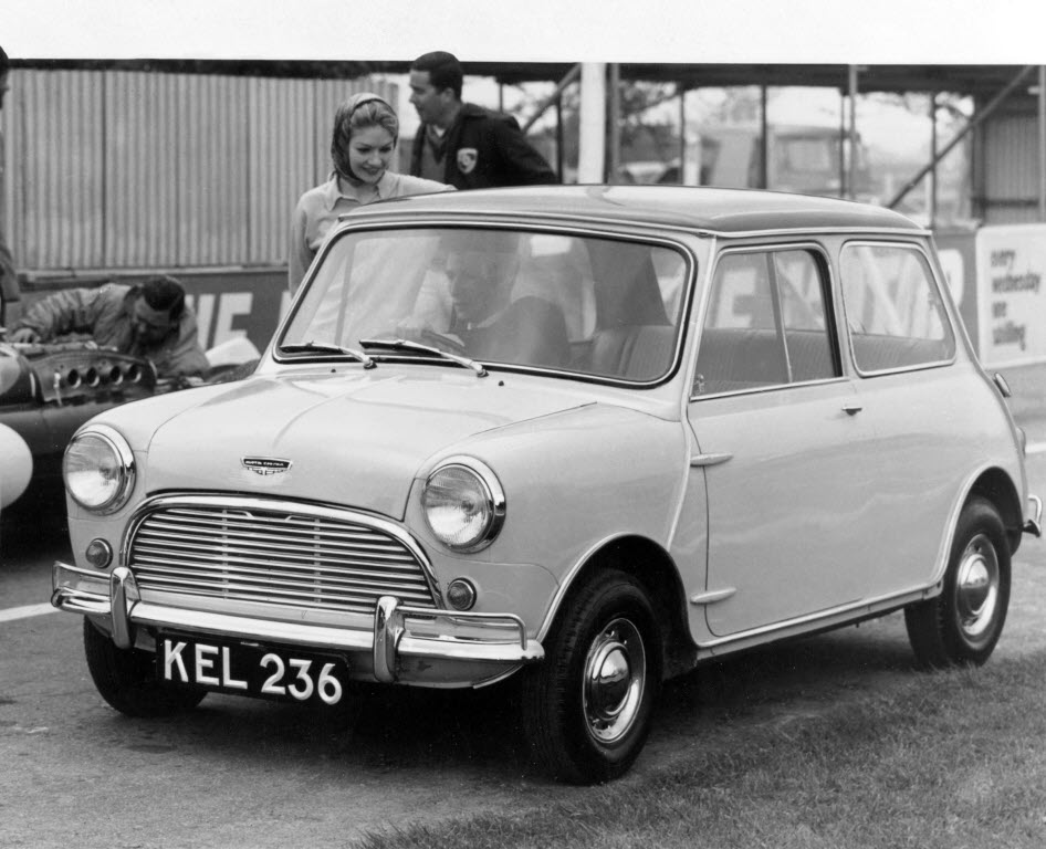 YannRobichon's tweet photo. Happy #MiniMonday / #MondayMini!...
#Auto #Automobile #Automobiles #Autos #Car #CarHistory #Cars #CarsHistory #ClassicCar #ClassicCars #ClassicMini #Coupé #HistoryMini #Mini #MiniClassic #MiniLife #Photo #Photographie #Photography #RetroCar #Retrocars #VintageCar #VintageCars https://t.co/YIfEgonimi