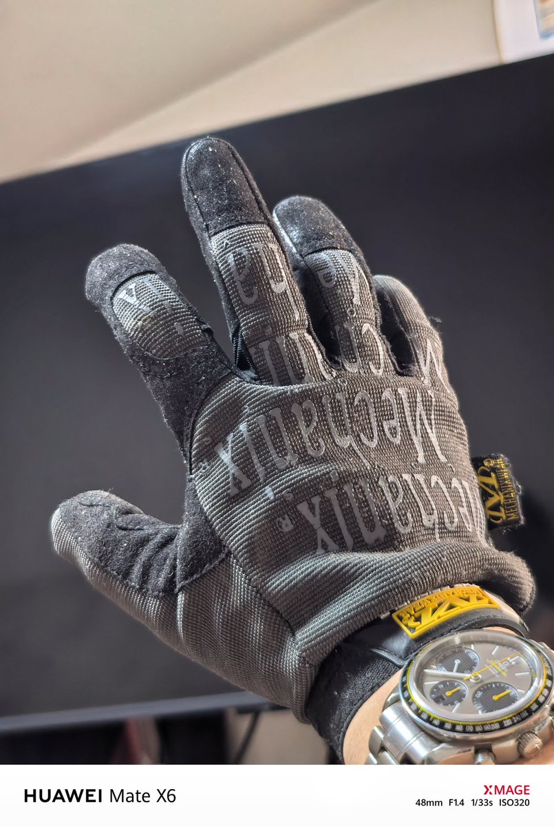 疯狂燃烧的腿毛 tweet media