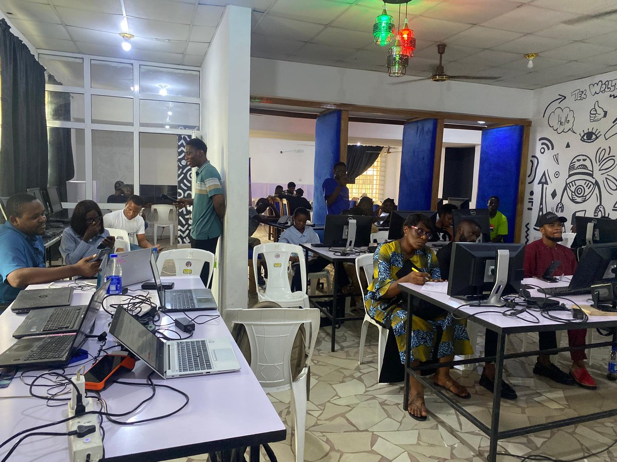 Techydom.base.eth⛋ tweet media