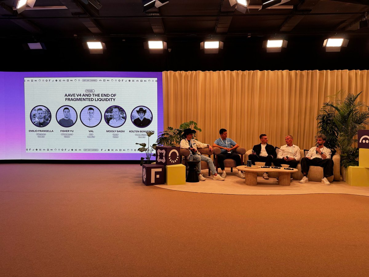 Fisher Yu tweet media