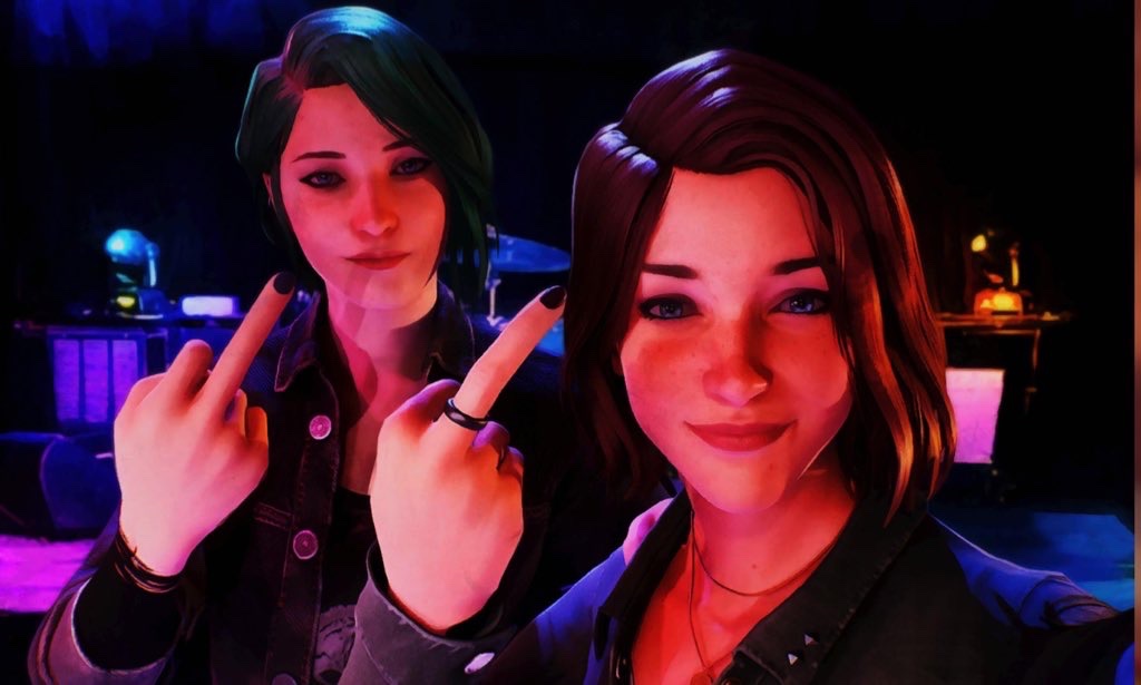 DomTheBomb's tweet photo. Max &amp; Chloe forever 📸🦋

#LifeisStrangeReunion https://t.co/R537JHeY7H