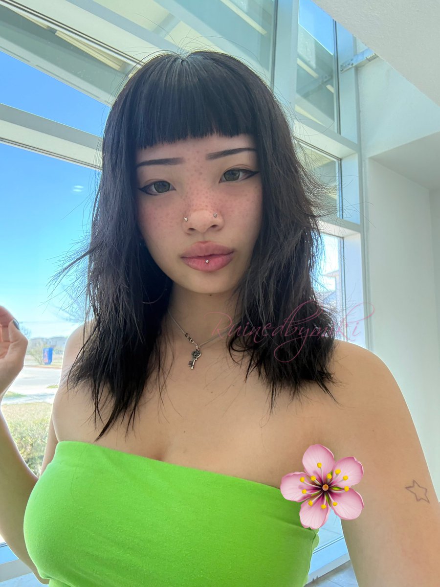 miki ꨄ goddess tweet media