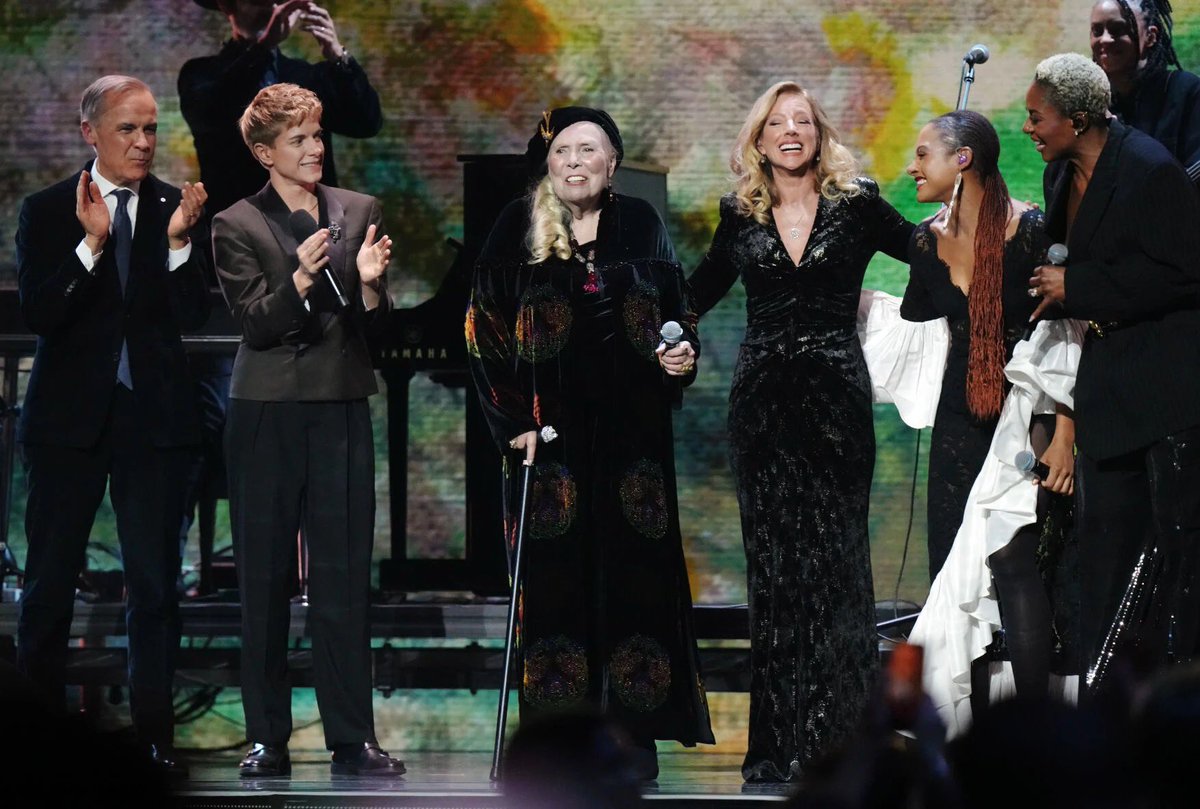 Laila Biali tweet media