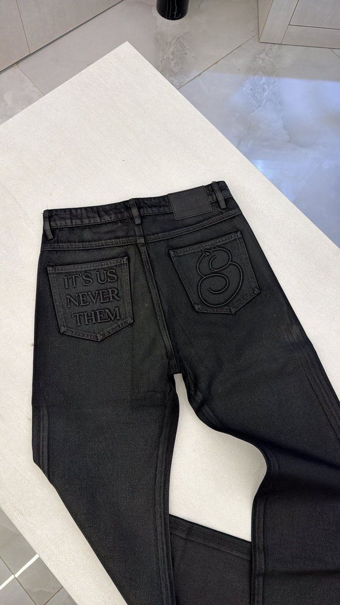 Nero small no small🧃 tweet media