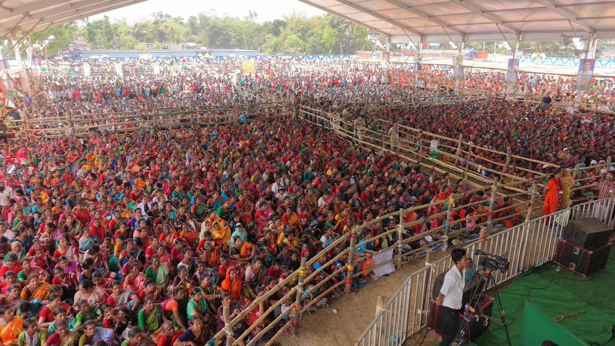 Misabh2020's tweet photo. #Debra, #Panshkura, #Narayangarh | WB
@MamataOfficial Didi's rally witnessed a massive crowd with overwhelming enthusiasm.
Both East and West Medinipur stand united, sending a thunderous message against the BJP's divisive politics. The victory of TMC is only a matter of time. https://t.co/KVjLoEZqdS