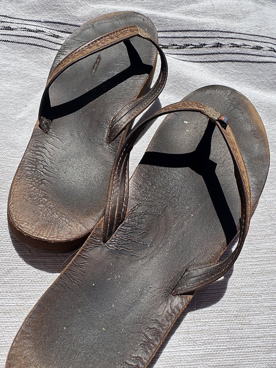 PrettyNastyToes tweet media