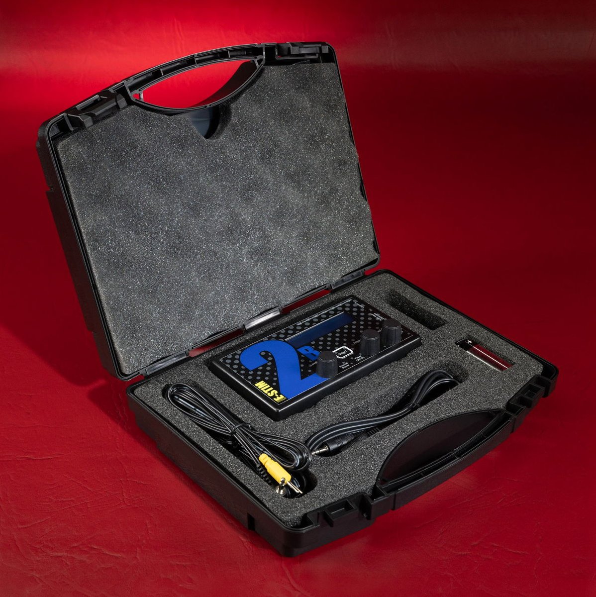 Say hello to our new E-Stim Systems 2B Controller ⚡️

It is one of the worlds most powerful and versatile digital controller.  Some of the features are stereo/audio input and microphone and multiple adjustable programs 😍

tinyurl.com/2BControllerx