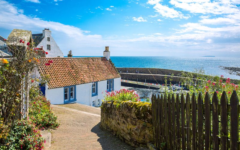 BTravelJournal's tweet photo. The East Neuk of Fife is Scotland's beautiful coastal gem, explore the incredible food scene featuring producers at Bowhouse and the Michelin-listed The Shoregate.🏊‍♀️🌾🍽️ Read article ➡️ https://t.co/v1Mutj3Kyc #EastNeukofFife #Scotland #WildSwimming #ScottishFood #CoastalGetaway https://t.co/XAeI7kHEZU