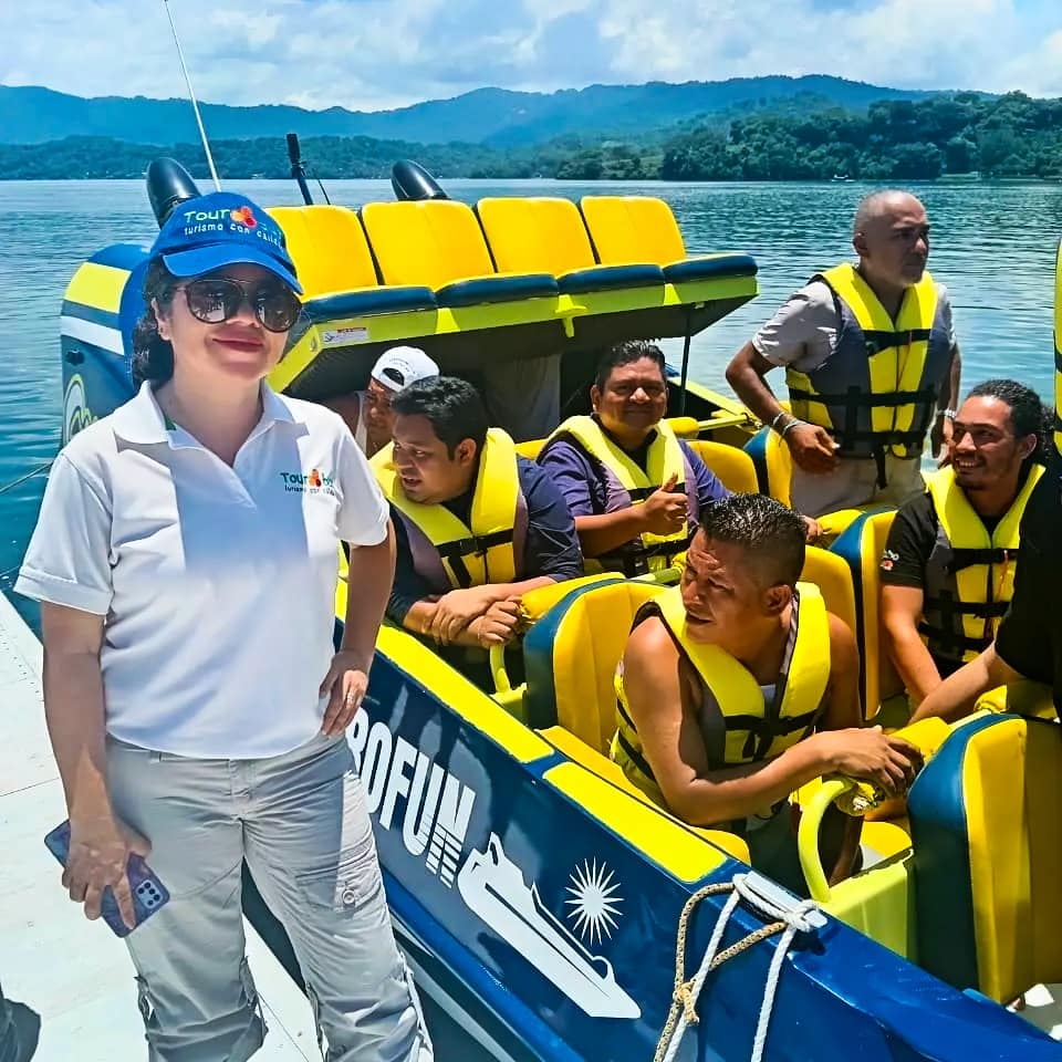 IngridArmonia's tweet photo. #Destino Lago de Ilopango 📍 
https://t.co/pSbhHR97N0 https://t.co/QbZpUmcTSF
