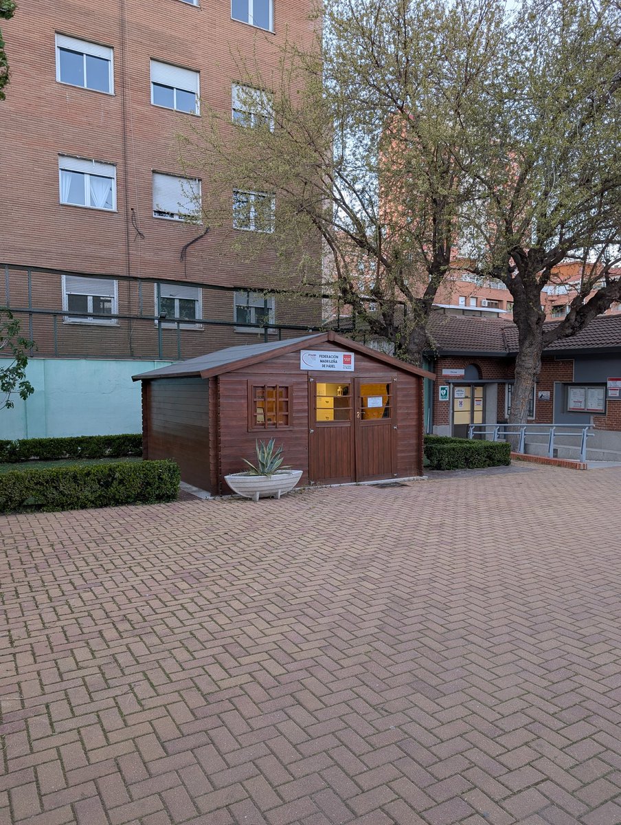 Mr. Dinansson tweet media