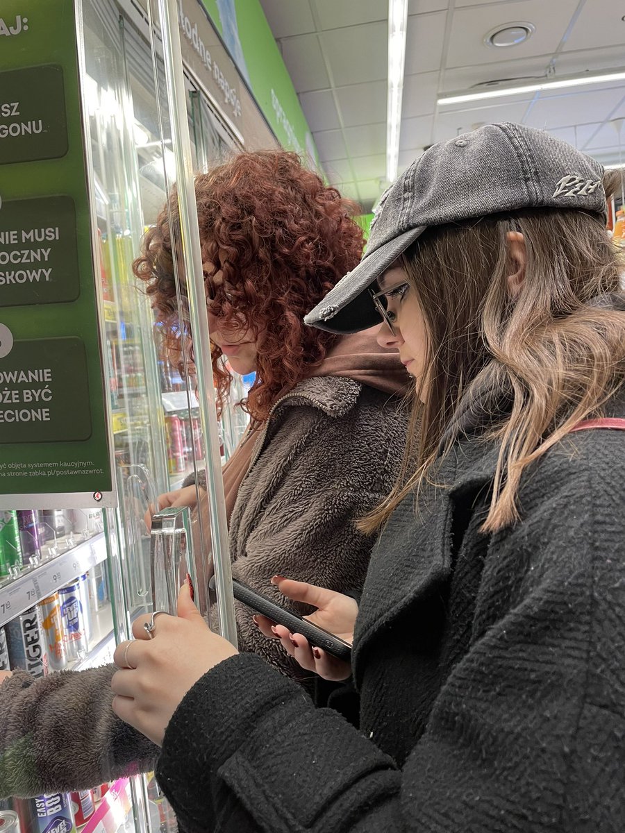 PINKST4R_B3RRY's tweet image. #squad #kirby #swag #żabka