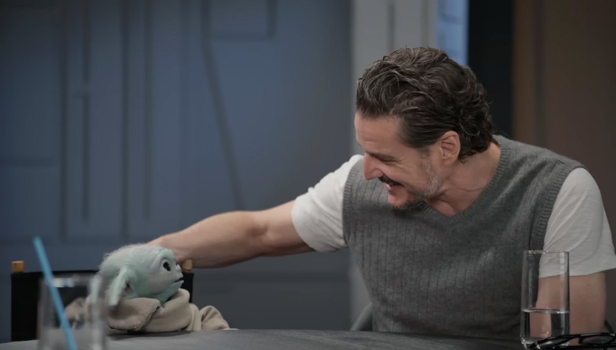 Star Wars Holocron tweet media