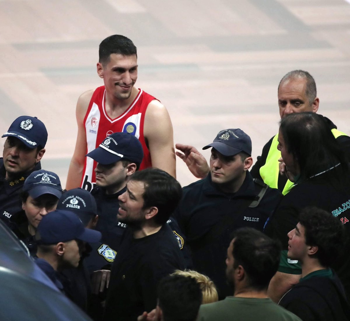 BARJOKER tweet media