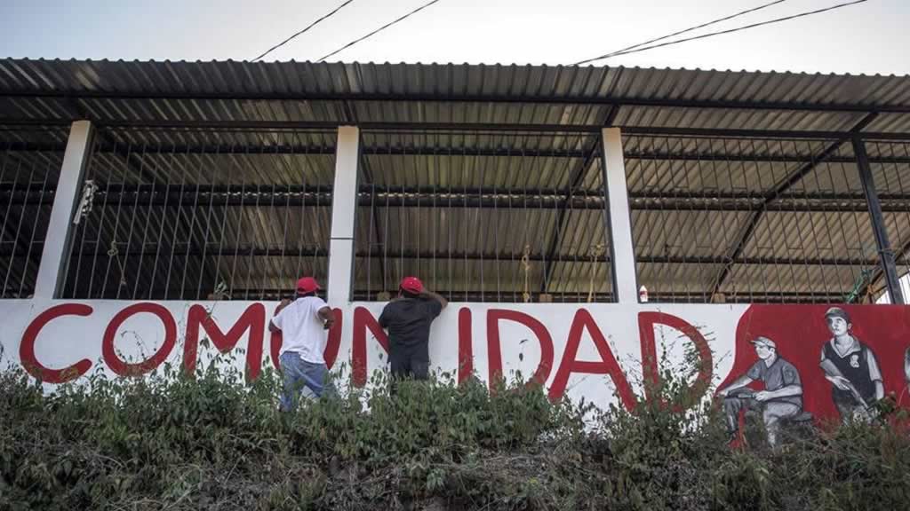 La_Coperacha's tweet photo. Repele comunidad de Ostula nuevo ataque del CJNG https://t.co/TWMxKVFdi6 a través de @La_Coperacha #Ostula #GuardiaComunal #PueblosOriginarios #Michoacán https://t.co/p4zRmSG0l6