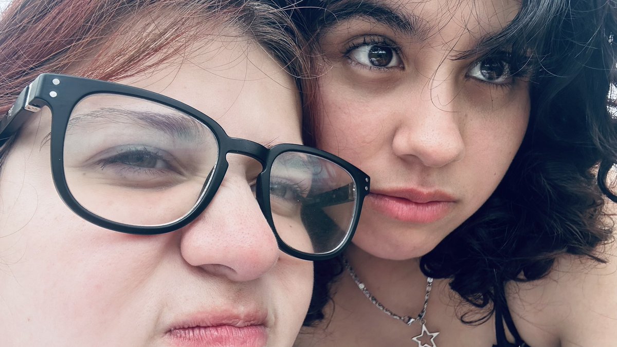 tiaru lvs abi | JENPALOOZA 2027 tweet media