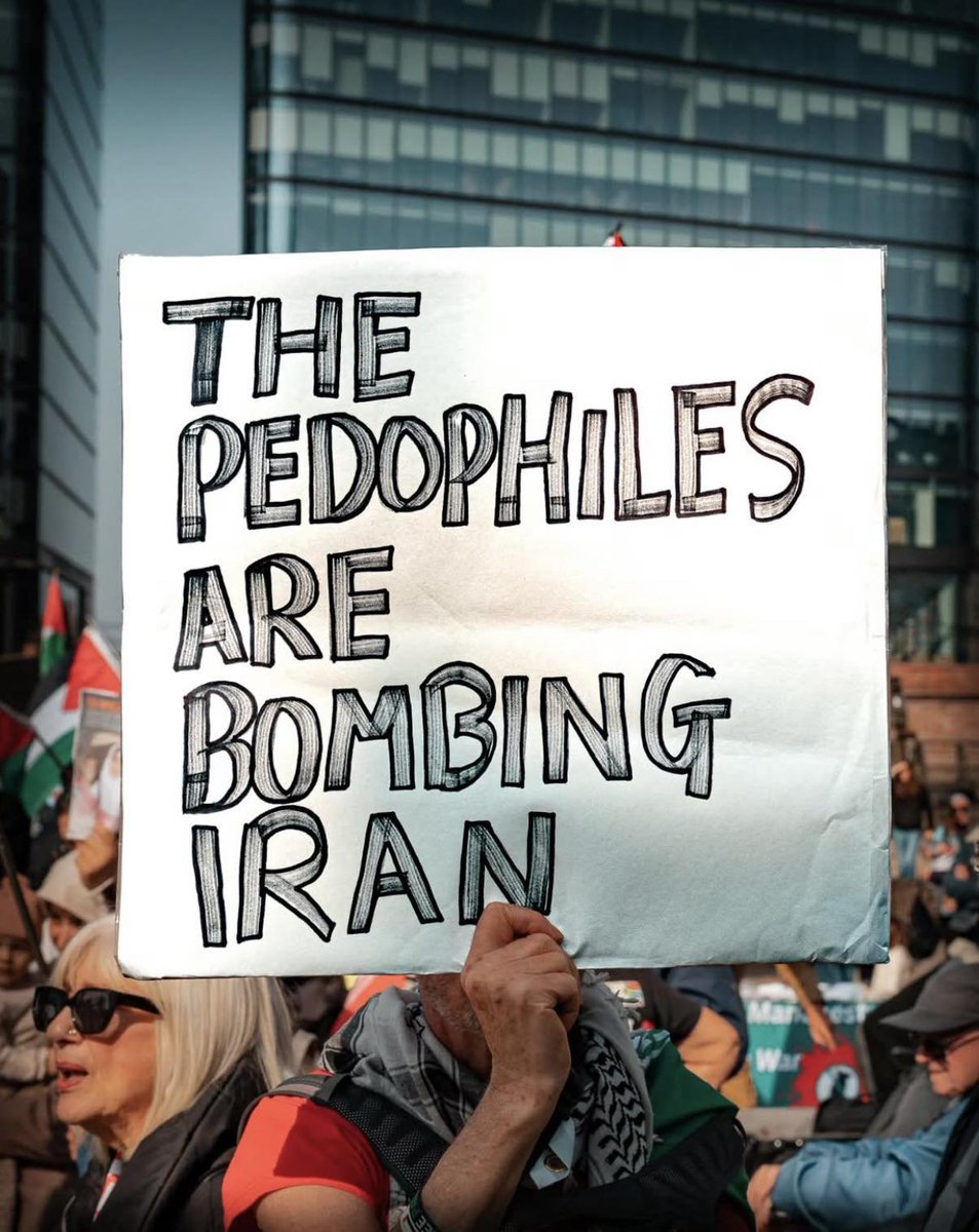 Antifa_Ultras tweet media