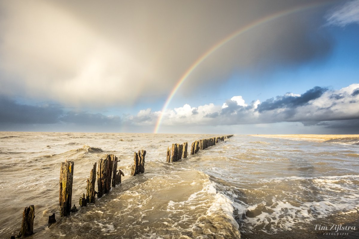 Tim_Zijlstra1's tweet image. Een cadeautje boven de Waddenzee vanavond! 🙏

Frisse wind, zon en prachtige buienluchten. Het is momenteel meer herfst dan lente.. 😉

30 maart 2026
#regenboog #rainbow #wadden #waddensea