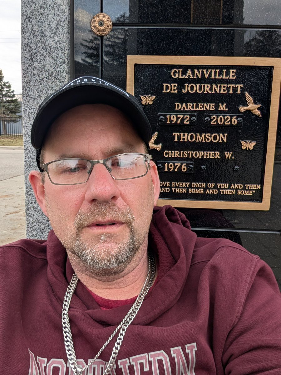 thomson1976's tweet photo. My wifes plaque is up 💜💜💜
#andthensome #organdonor #asthma #love @arkellsmusic @ashleypoitevin https://t.co/xgiF6fHBMT