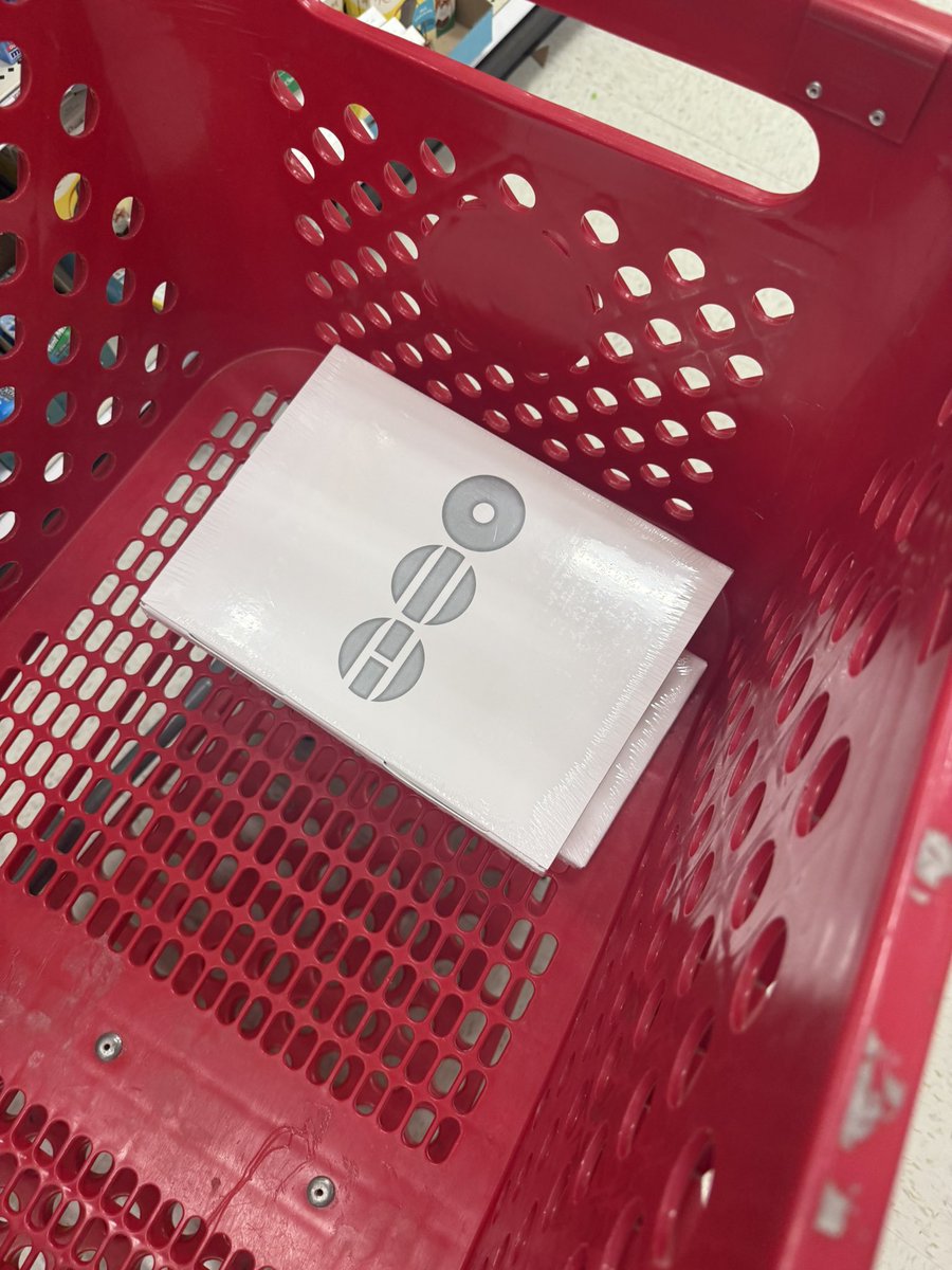 j is SEEING BTS🤍 tweet media