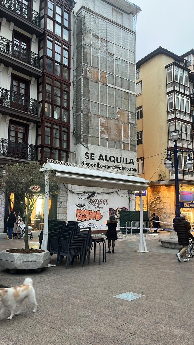 ester 🦖💢 tweet media