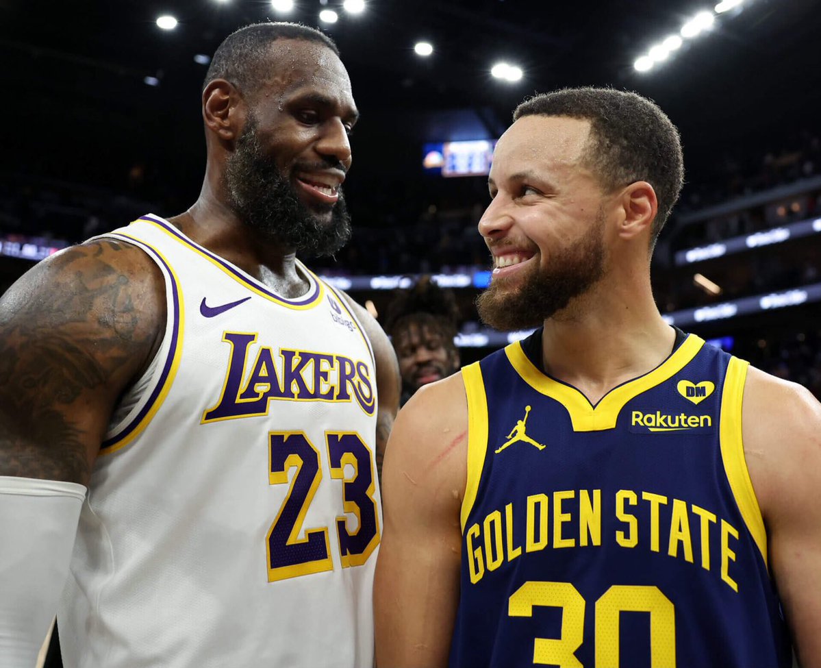 LakeShowYo tweet media