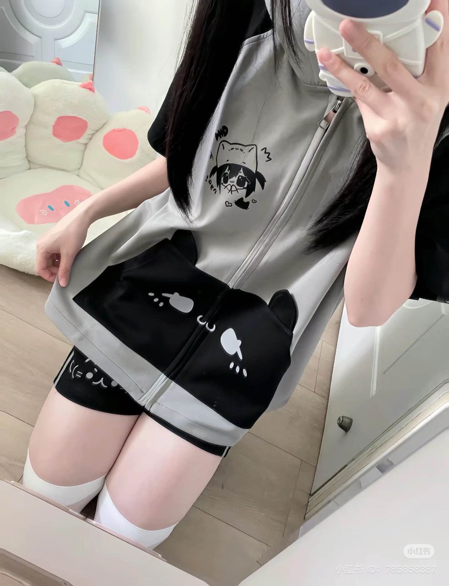 heavy lashes tweet media