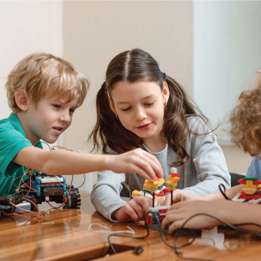 madsciencekidz's tweet photo. 🚀 Blast off with Mad Science!
Kids build rockets, explore planets &amp; train like astronauts in our NASA program 🪐

📍 Thales Academy-Cary | Grades K–5
📅 Apr 6–Jun 1
💲 $147

⚠️ Limited spots! Register now: https://t.co/pPweKiXimi 

#STEM #AfterSchool #CaryNC #MadScience https://t.co/5450vQGPWd