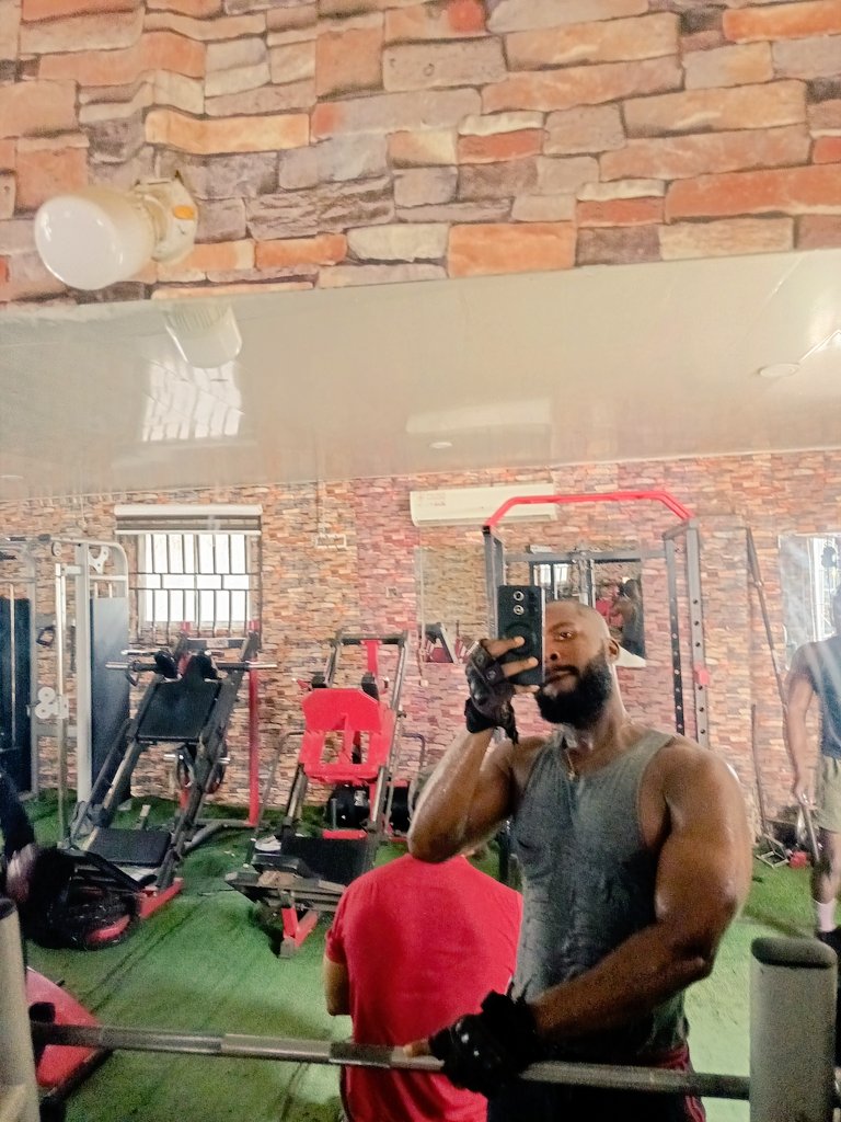 NwokeMbaise's tweet photo. 🏋🏿💪🏿 https://t.co/whFC2LvOif