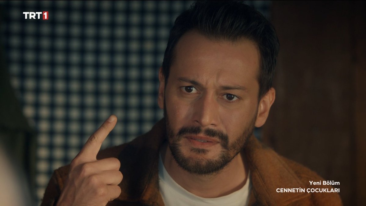 diziitakipcisii's tweet photo. Burak Serdar Şanal sahnede, özlemişiz gerçekten. Diziye yeni bir enerji, taze bir soluk katacağı çok belli. Kamil’in hikayesi için şimdiden sabırsızlanıyorum. 🤌🏻

#cennetinçocukları https://t.co/sX4QJSHDeh