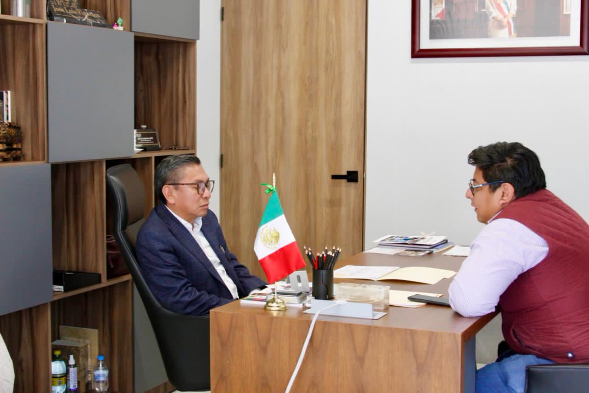 JLuis_Figueroa's tweet photo. Un gusto saludar a Emanuel Balderas, presidente de ICDEA.

Platicamos sobre cómo seguir sumando esfuerzos y empujar acciones que se traduzcan en resultados.

#FigueroaConLaGente #PorAmorAPuebla #LXIILegislatura #CongresoDePuebla https://t.co/ptC44MA4gc