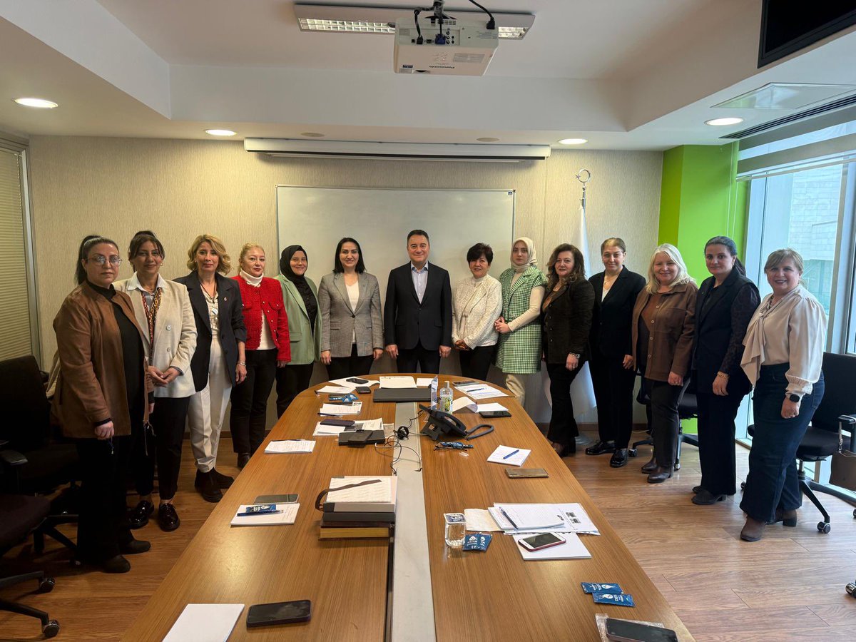 DEVA Kadında tweet media