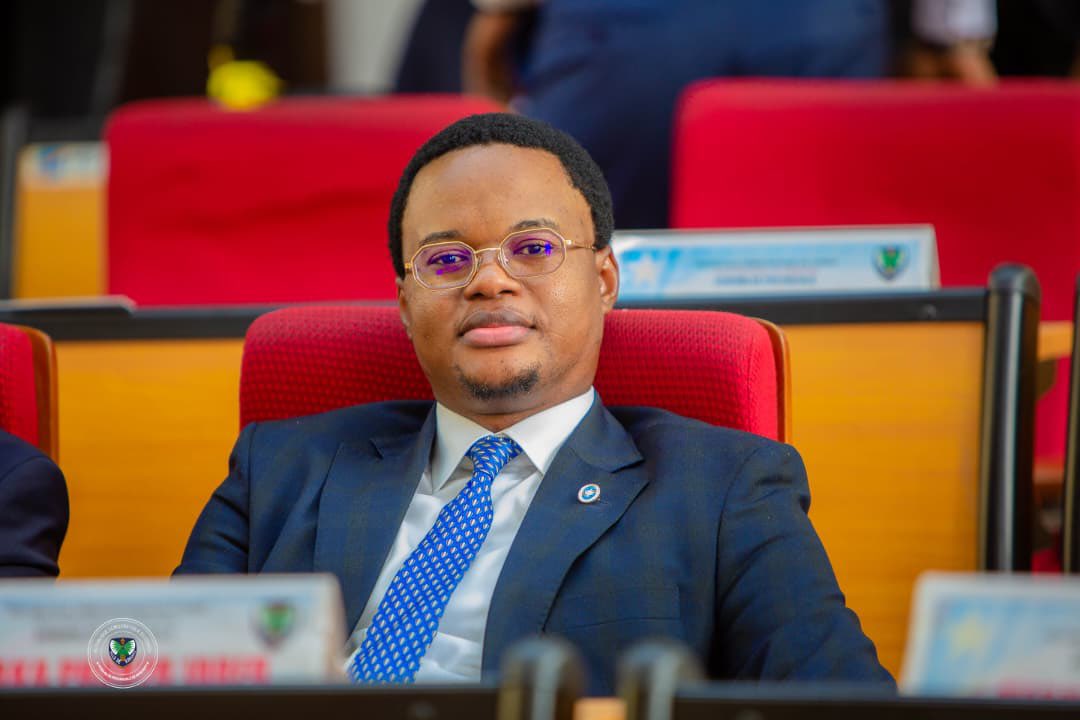 jaredpanzubbk's tweet image. #RDC #APK : Nous avons pris part, ce jour, à l’ouverture de la session ordinaire de mars à l’Assemblée provinciale de Kinshasa, marquant ainsi le début d’une période de travail consacrée aux enjeux majeurs de notre ville.

Cette session s’annonce particulièrement déterminante,