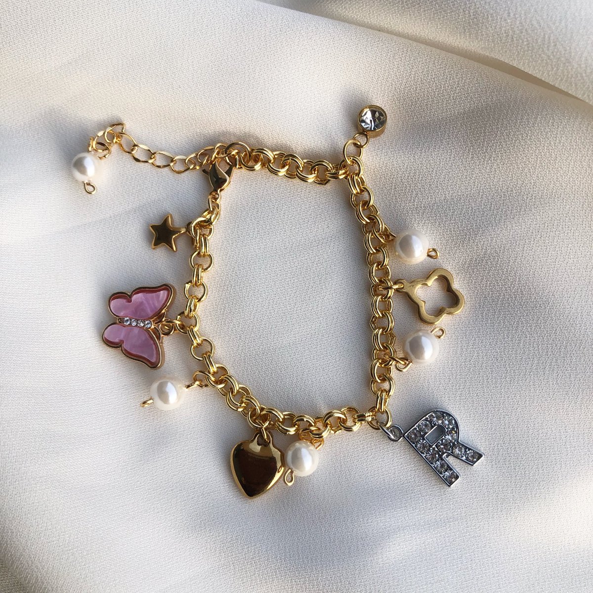 MOLADÈ. tweet media