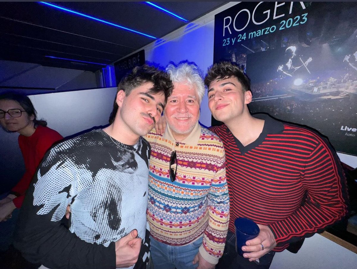 ☀️La Insolación☀️✨Blue Moon Over Juantin✨ tweet media