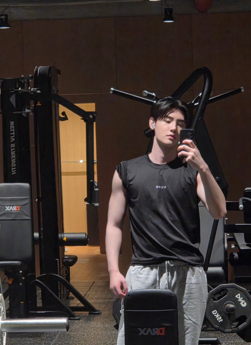 Eli core 𝜗𝜚⭒⁷ tweet media