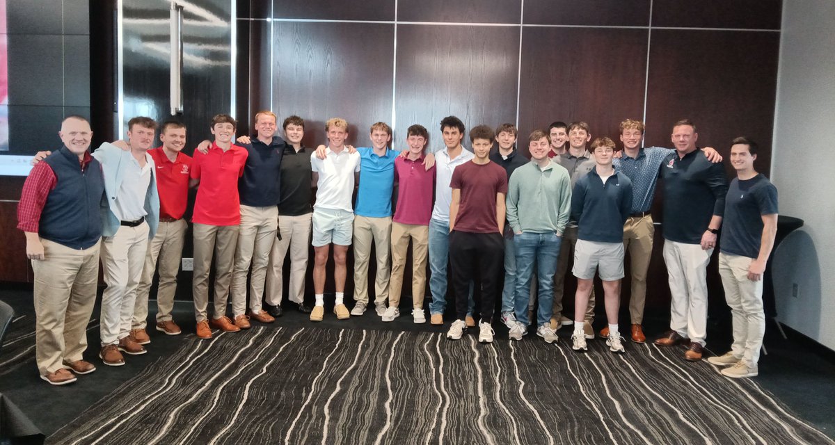 CallowayBoysBB's tweet photo. Calloway County Lakers end of the season banquet.
Here are some pictures from the banquet where we recognized the players and coaches. We are going to miss our three seniors. 
⭐Jackson Ames 
⭐Acey Stricklin
⭐Connor Pile https://t.co/do5Ezr0MUj