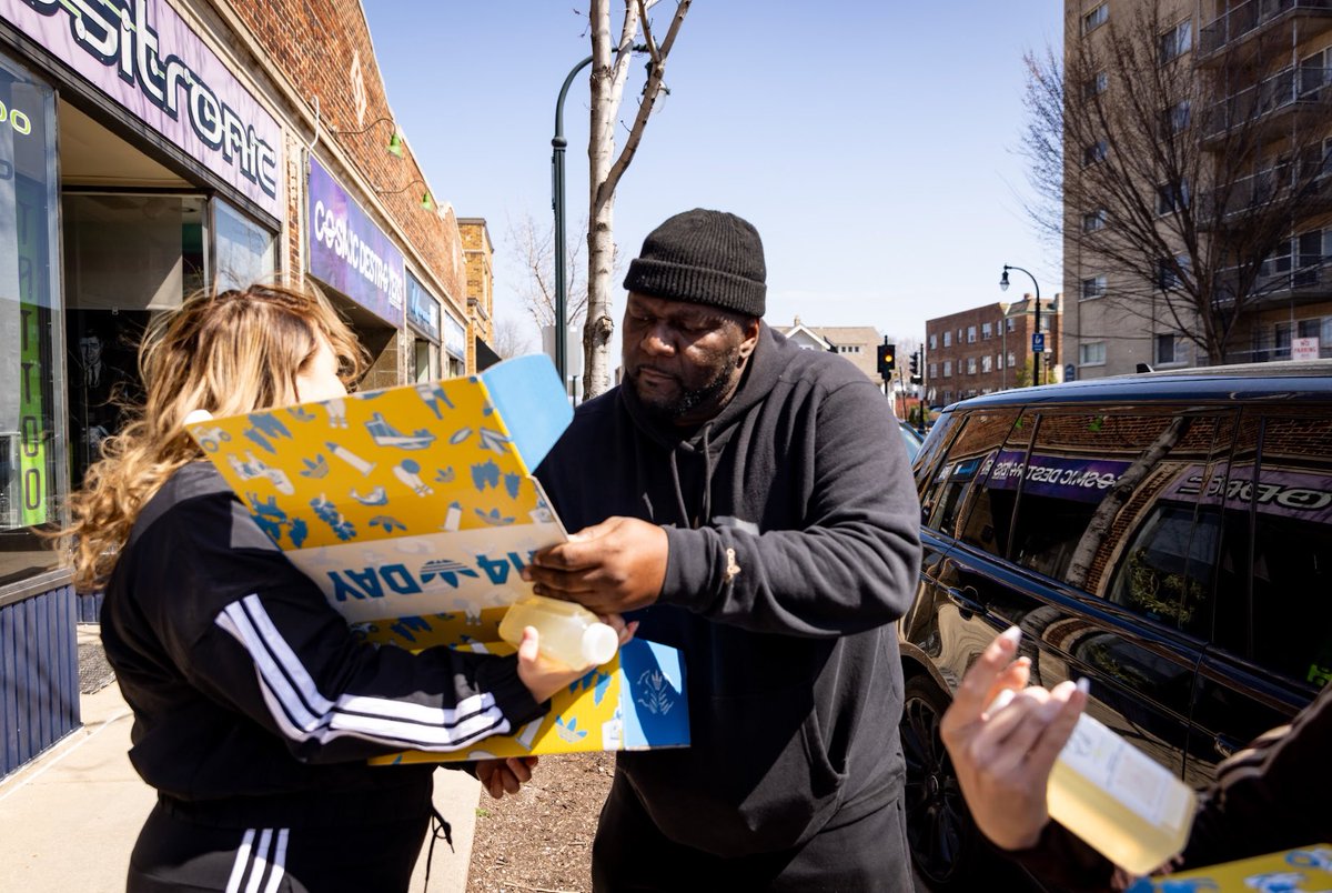 Jay 🤟🏽💜💛🇸🇻 tweet media