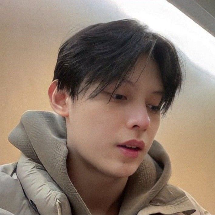 levie ☆ REDRED tweet media