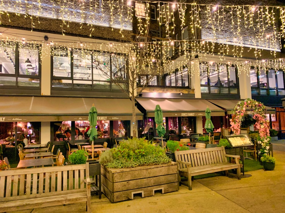 YvesdeContades's tweet image. Why do the best London restaurants always hide? As if good food were a secret society, membership by discovery only. Eccleston Yards keeps its treasures particularly well concealed...

#LondonDining #HiddenGems